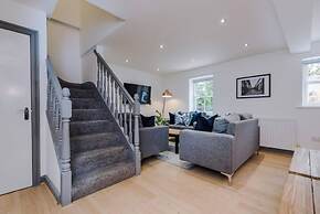 Host Apartments The Roscoe Coach House