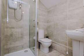 Host Apartments The Roscoe Coach House