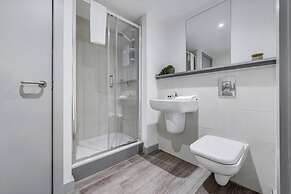 Host Apartments The Roscoe Nest