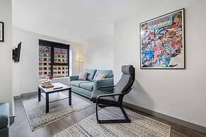 Host Apartments The Roscoe Nest