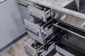 Host Apartments The Roscoe Nest