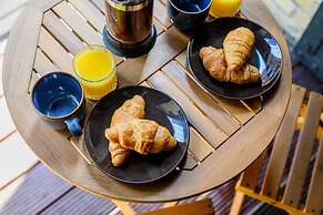 Host Apartments Queen Square Apartment