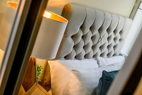 Host Apartments Queen Square Apartment