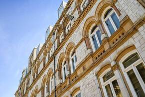 Host Apartments Queen Square Apartment