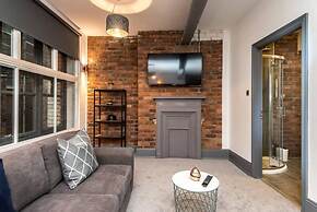 Host Stay Bands Warehouse I