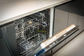 Host Stay Bands Warehouse I