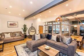 Host Stay Bands Warehouse I