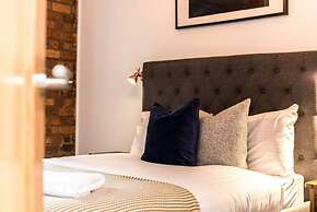 Host Stay Bands Warehouse I