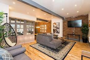 Host Stay Bands Warehouse I