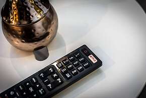 Host Stay Bands Warehouse I