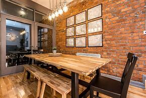 Host Stay Bands Warehouse I