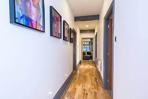 Host Stay Bands Warehouse I