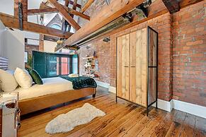 Host Stay Bands Warehouse VI