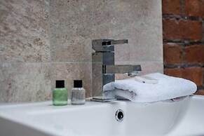 Host Stay Bands Warehouse VI