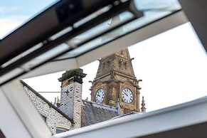 Host Stay Bands Warehouse VI