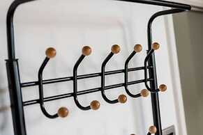 Host Stay Bands Warehouse VI