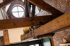 Host Stay Bands Warehouse VI