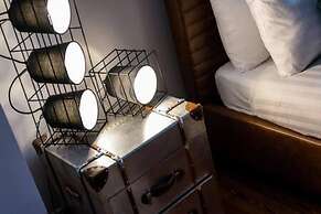 Host Stay Bands Warehouse VI