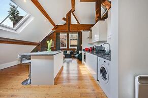 Host Stay Bands Warehouse VI