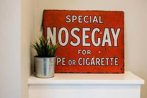 Host Apartments Picasso s Place II