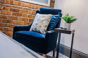 Host Stay Bands Warehouse V