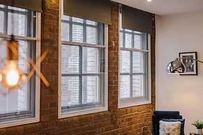 Host Stay Bands Warehouse V