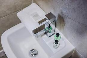 Host Stay Bands Warehouse V