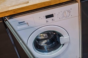 Host Stay Bands Warehouse V