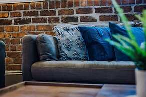 Host Apartments Bands Warehouse II