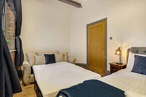 Host Apartments Bands Warehouse II