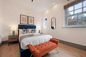 Host Stay Bands Warehouse IV