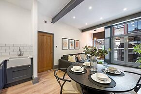 Host Stay Bands Warehouse IV