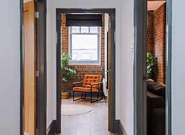 Host Stay Bands Warehouse IV