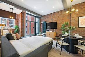 Host Stay Bands Warehouse IV