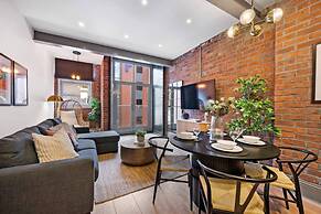 Host Stay Bands Warehouse IV