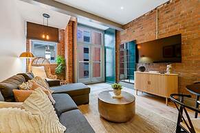 Host Stay Bands Warehouse IV