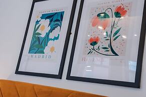 Host Stay Bands Warehouse IV