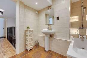 Host Stay Belvidere Church