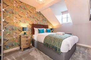 Host Apartments The Pilgrim Coach House