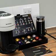 Host Apartments Catharine Quarters III