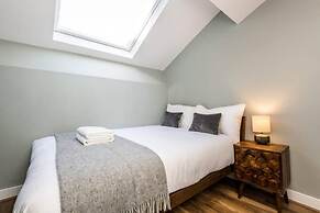 Host Apartments Catharine Quarters III