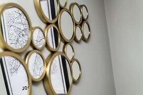 Host Apartments Catharine Quarters III