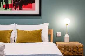 Host Apartments Catharine Quarters IV