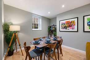 Host Apartments Catharine Quarters IV