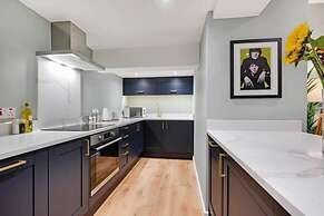 Host Apartments Catharine Quarters IV