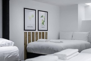 Host Apartments Fleet Nightlife I