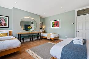 Host Apartments Upper Duke Street Apartment