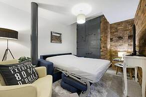 Host Apartments Henry s Hideaway