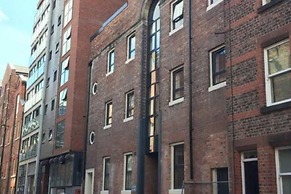 Host Apartments Henry s Hideaway