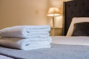 Host Apartments Henry s Hideaway